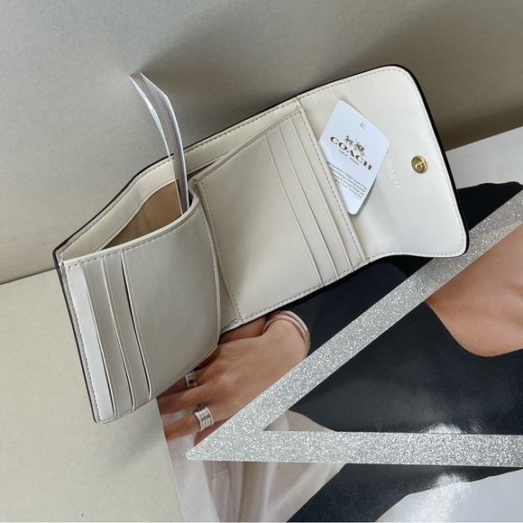 (new+tag) Coach small wallet signature monogram light khaki chalk - Picture 9 of 11